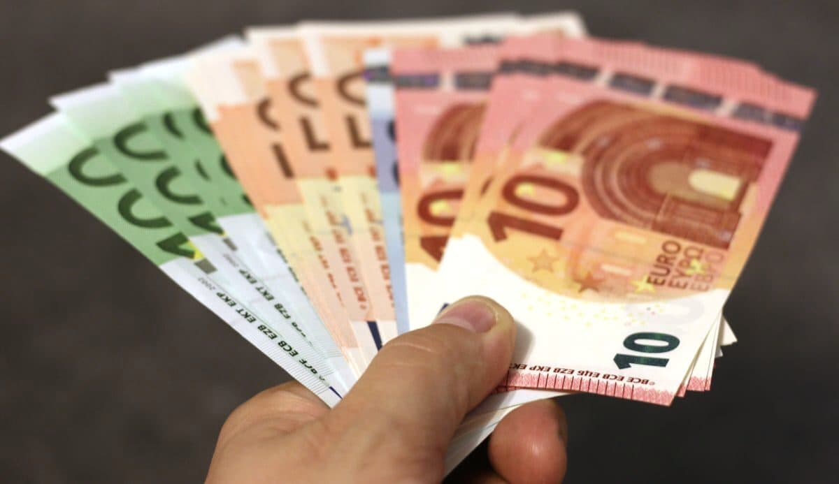Jak darovat peníze na svatbu, aby to nebylo trapné