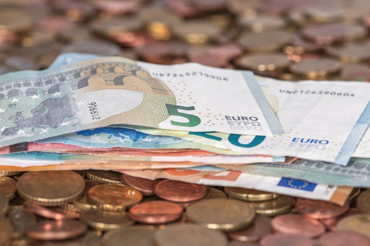 Kdo platí svatbu? Tradice i moderní rozdělení nákladů